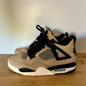 Women’s Air Jordan 4 Retro 'Mushroom' Size 7.5